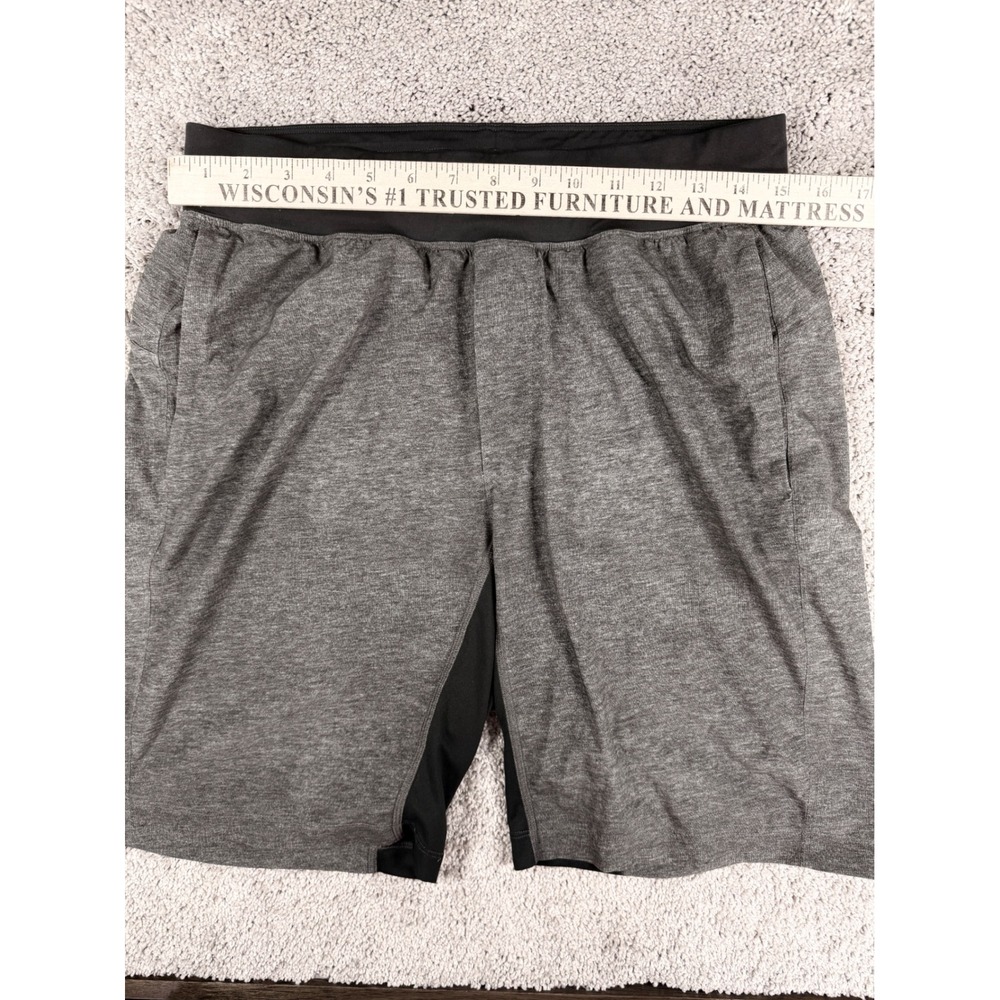 Lululemon Mens SM Heathered Grey Active Training Shorts with Liner 9 Inch Inseam